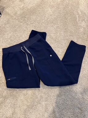 Women’s navy Yola pants medium